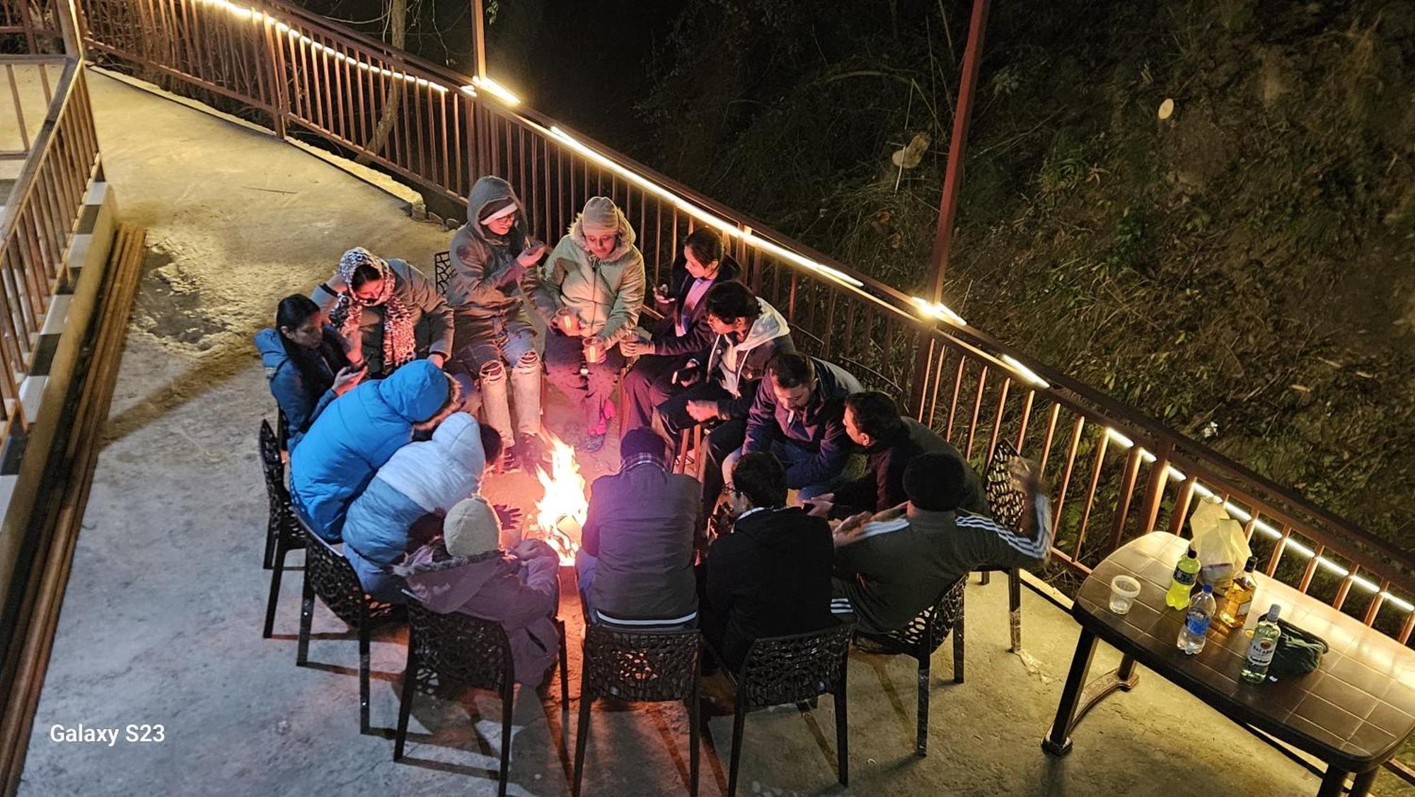 The Fiza Retreat Tirthan Banjār エクステリア 写真