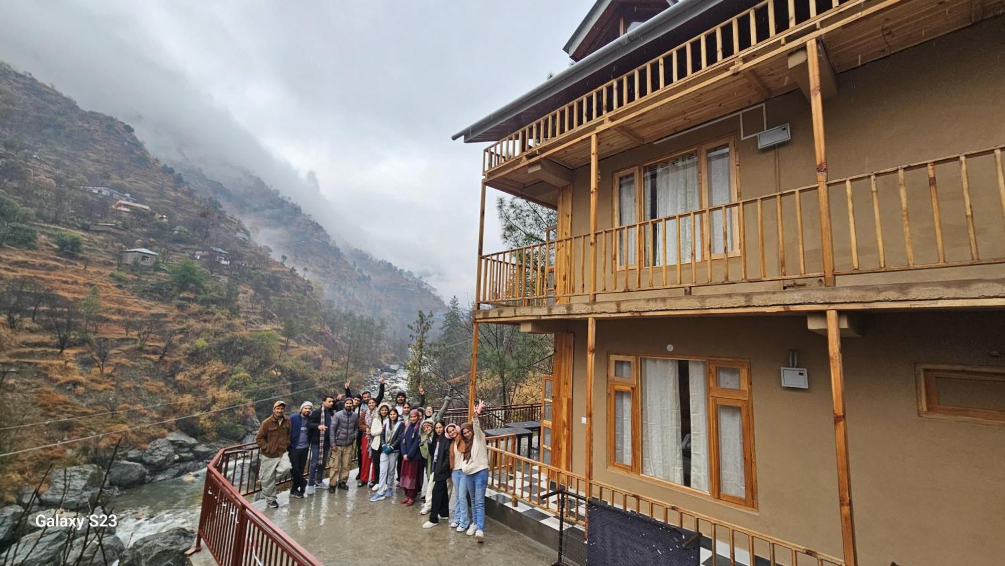 The Fiza Retreat Tirthan Banjār エクステリア 写真