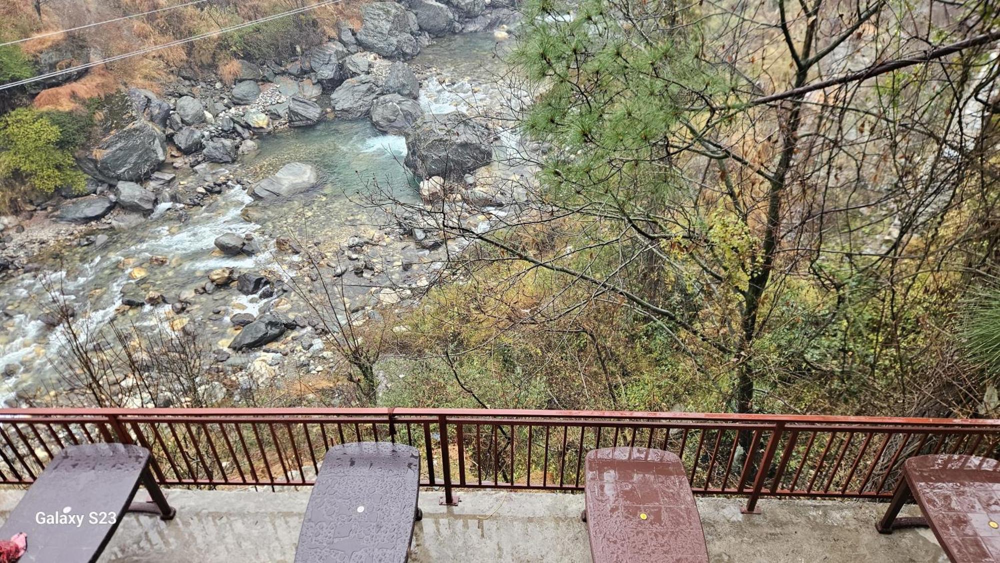 The Fiza Retreat Tirthan Banjār エクステリア 写真
