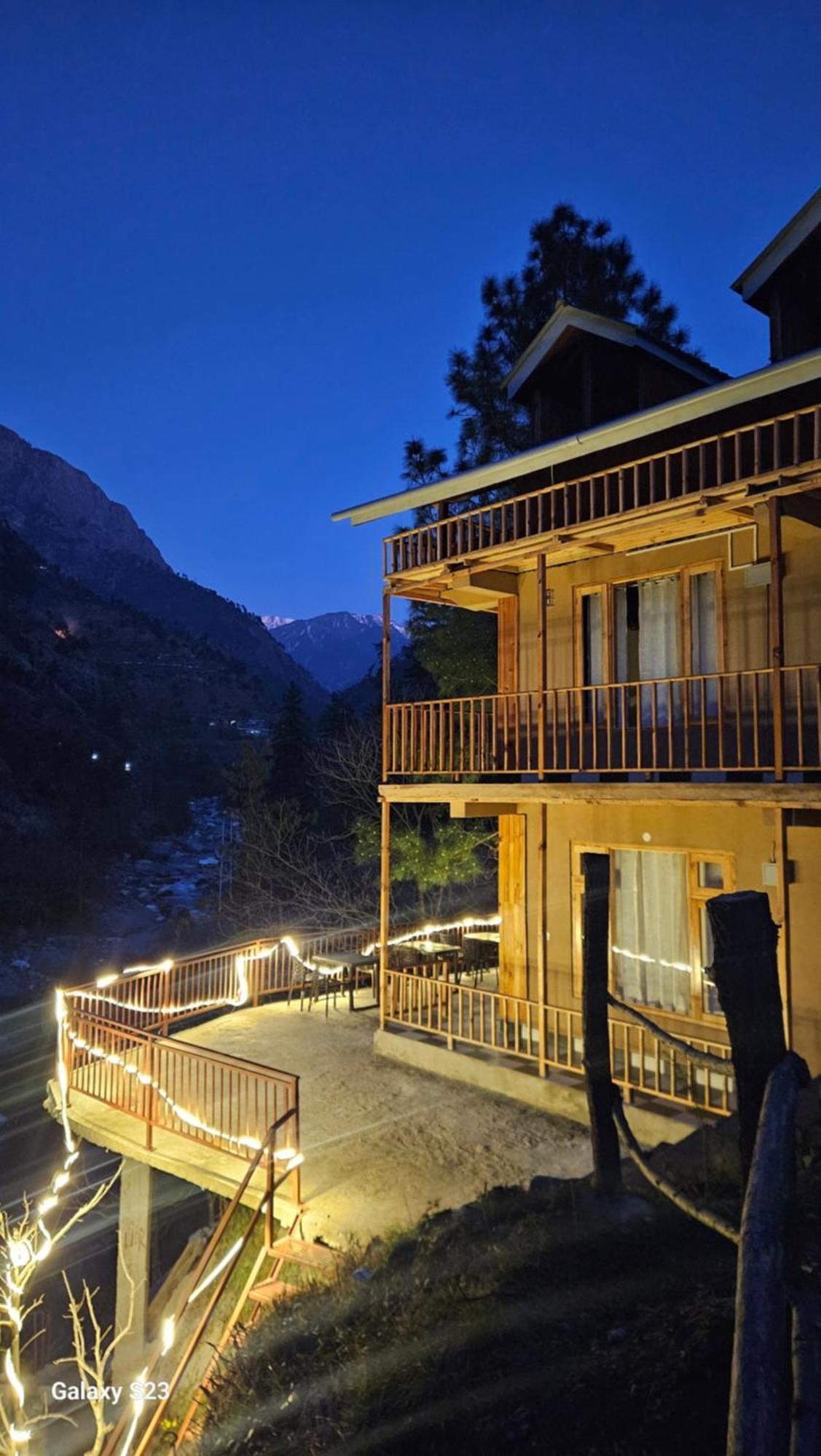 The Fiza Retreat Tirthan Banjār エクステリア 写真